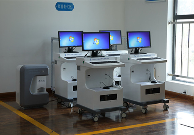 選擇骨密度儀廠家，除了骨密度儀價(jià)格之外，這三點(diǎn)一定要注意！